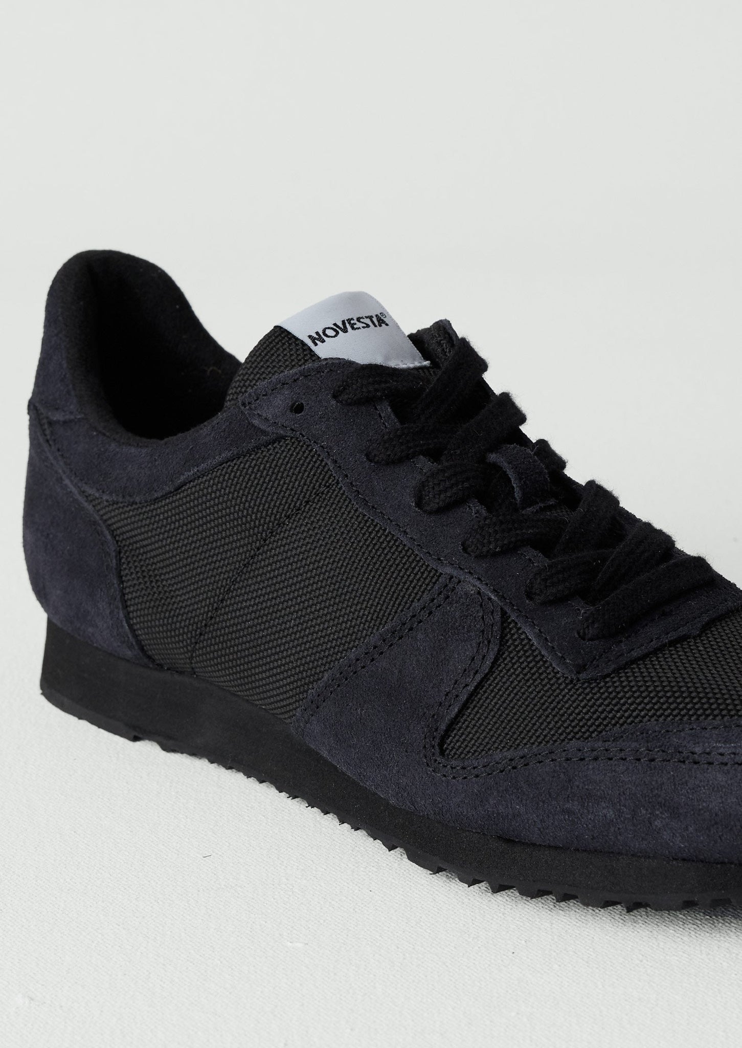Novesta Marathon Trail Trainers | Oil