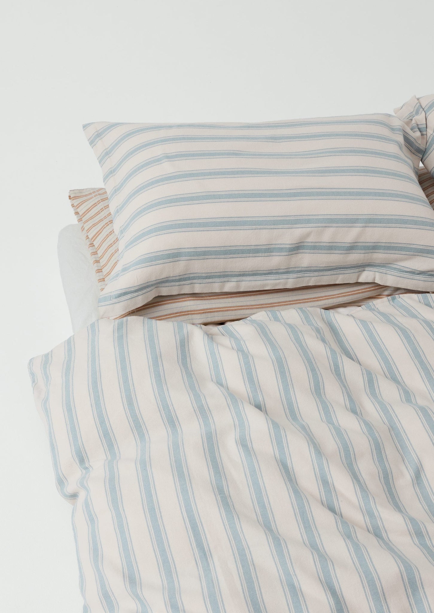 Fjord Flannel Stripe Cotton Oxford Pillowcase Set | Washed Blue/Ecru