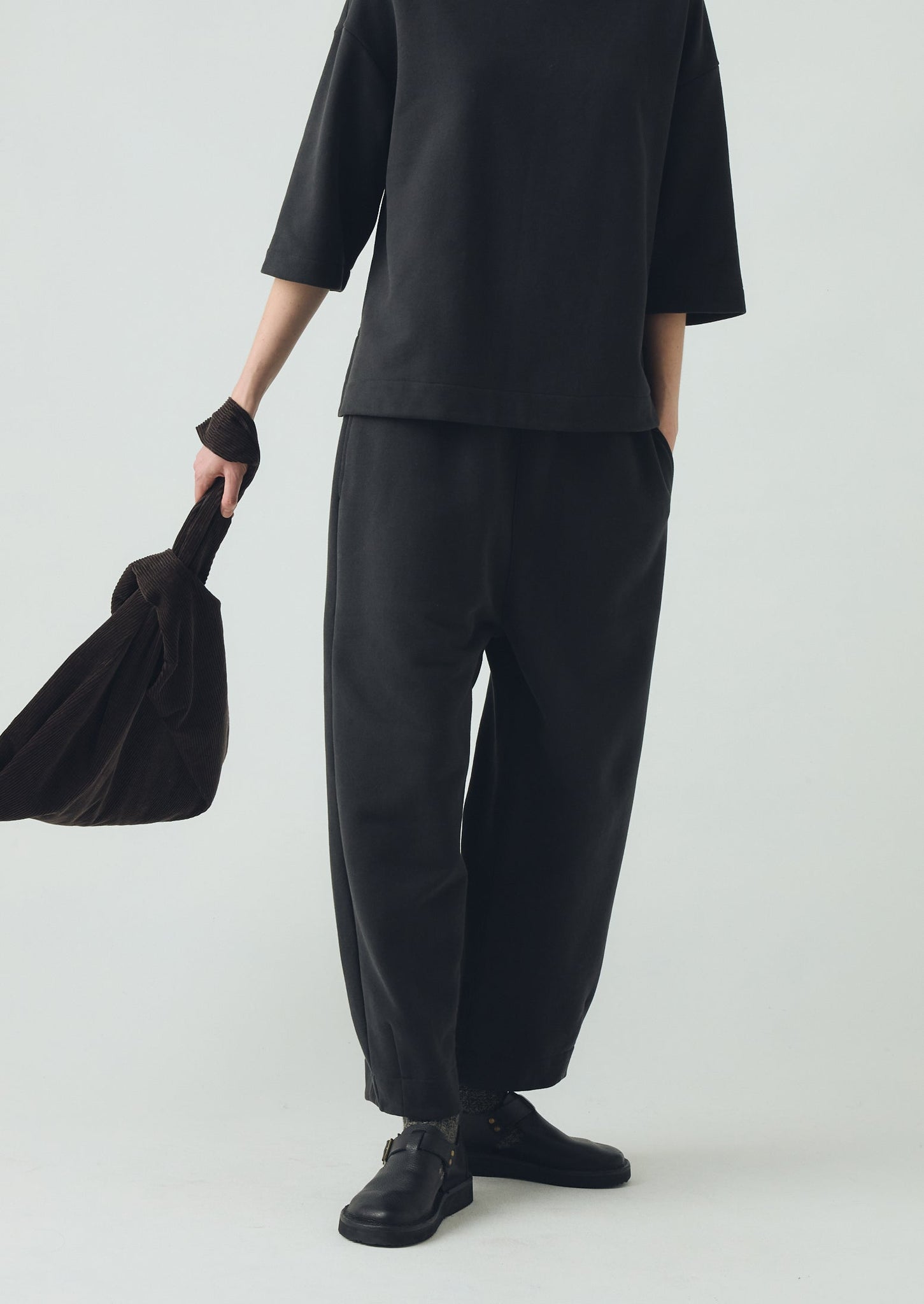 Jersey Barrel Leg Trousers | Black Pepper