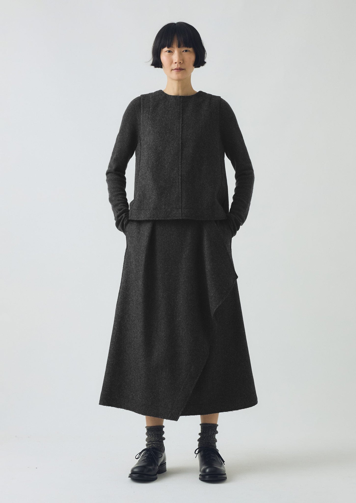 Boiled Wool Twill Button Back Top | Charcoal